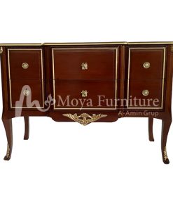Antique chest of drawers