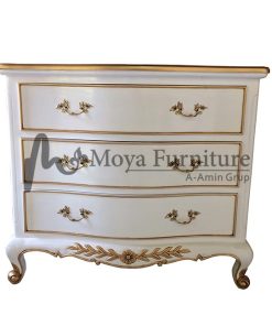 Mahogany antique chest of drawers