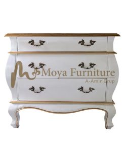 Classic white chest of drawers